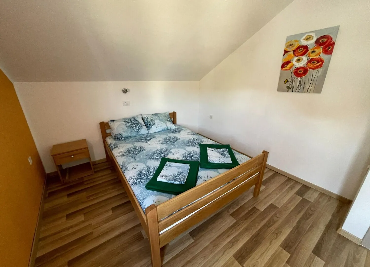 Apartments Jenny - 300M To The Beach Gornji Karin