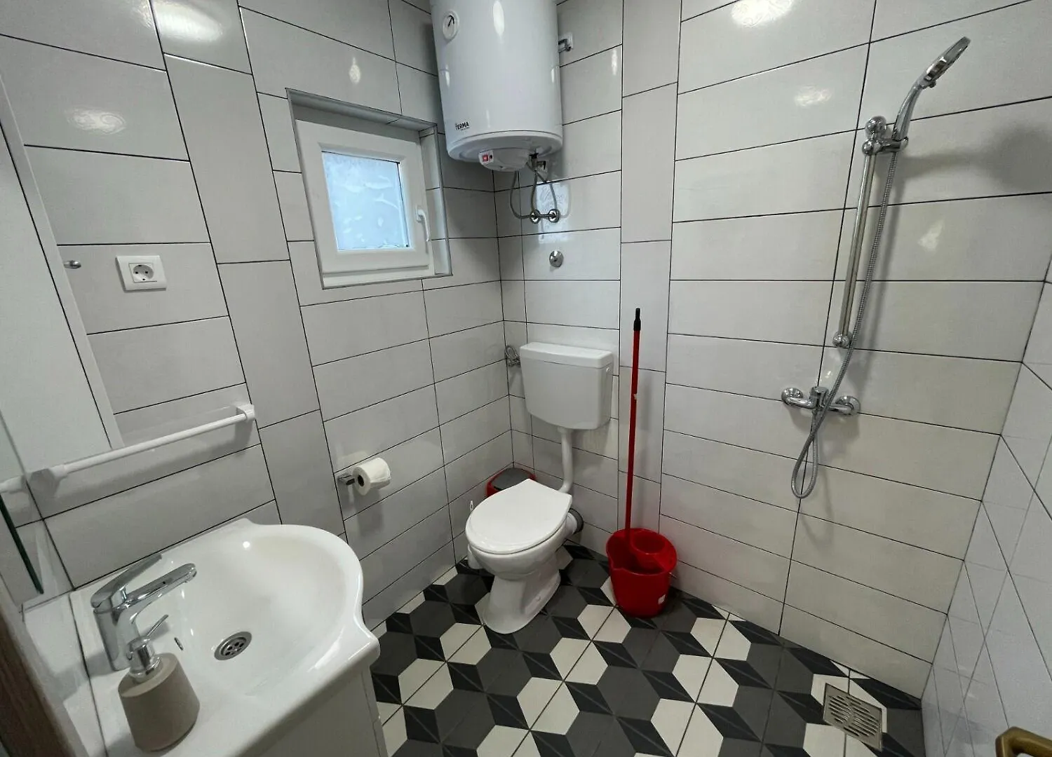 Apartments Jenny - 300M To The Beach Gornji Karin Croatia