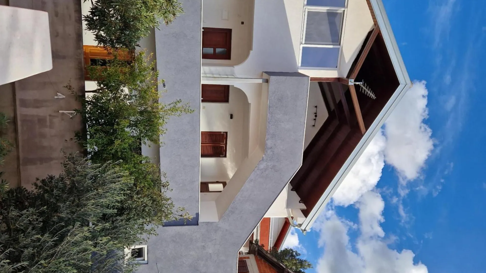 Apartments Jenny - 300M To The Beach Gornji Karin
