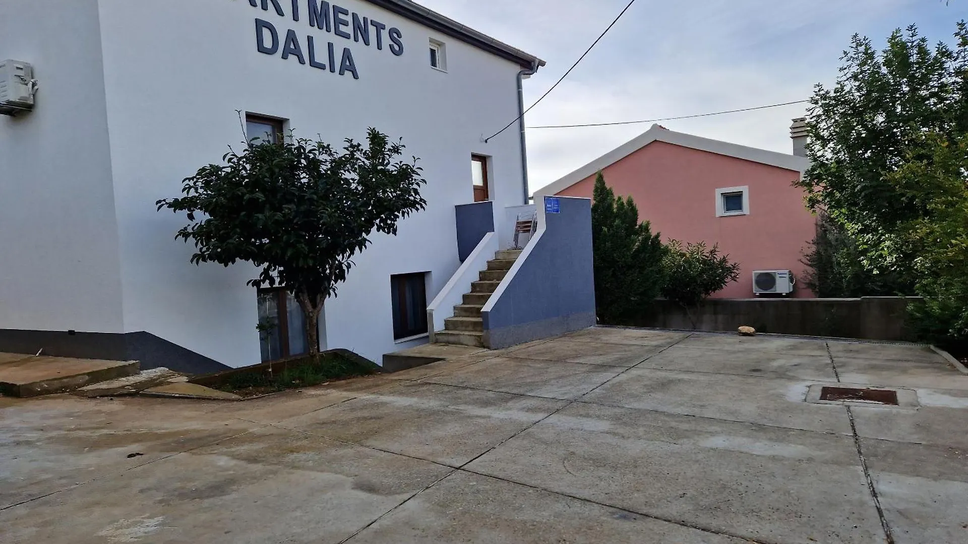 Apartments Jenny - 300M To The Beach Gornji Karin Croatia