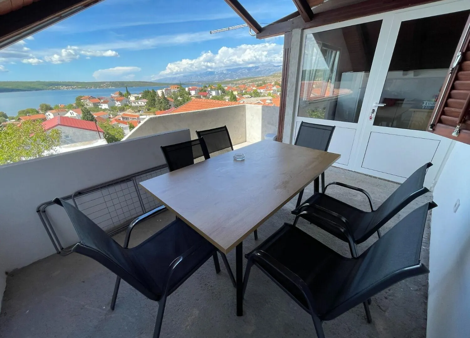 Apartments Jenny - 300M To The Beach Gornji Karin
